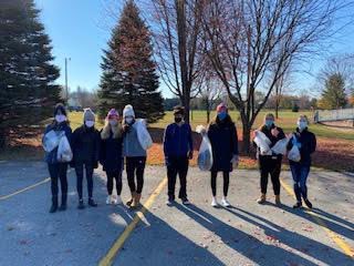 AHSInteract2019's tweet photo. Join Interact in cleaning up our local parks. Stay tuned for dates and times! https://t.co/mWNiq5uGBz