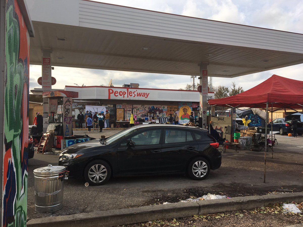 What’s fascinating about the area is everyone has a role here. There are people that take donations for supplies, people who hand out essentials like water and toiletries, and they hold community meals every night. There is also a medical tent at this gas station.  @globalnews