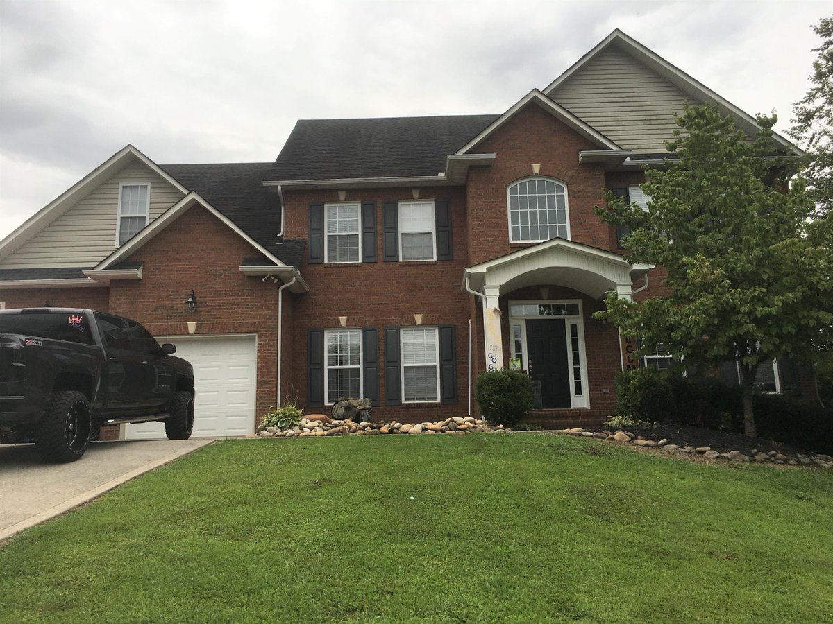 judyhenry's tweet photo. Imagine turning the key to open your beautiful new home. #beautifulhome #homesforsale  https://t.co/Y0NcLbT2g3 https://t.co/bva9Tp30vW
