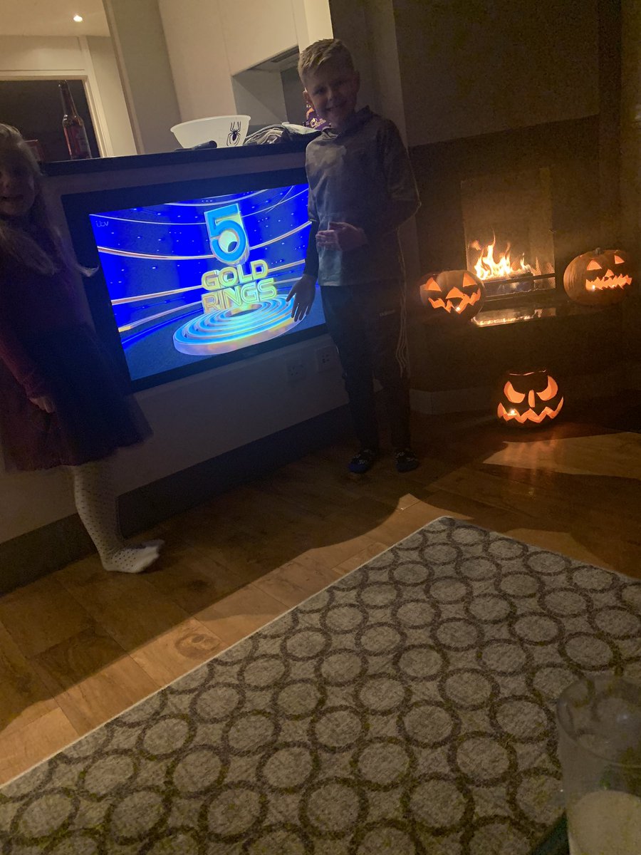 scull_penny's tweet photo. @Schofe Keris and Elijah would love a retreat while in #CenterParcs https://t.co/tyDUcN7J8C