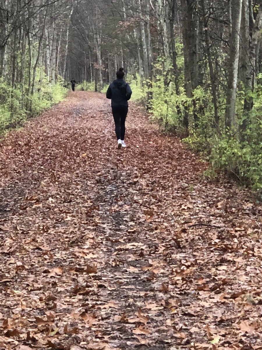 KDSantos12's tweet photo. #fallruns #nofilter #chasingRuby @rubyqsantos #GetAfterIt #prepwork @NYSTakeover 11/7 #NyHavoc #lmcathletics #BeDifferent @nyhavoc https://t.co/gYjLAUTdz7