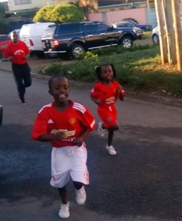 DrBKhalwale's tweet image. Asiye kubali kushindwa, siyo mshindani. Pleased to concede my loss of this race to my jogging partners this evening