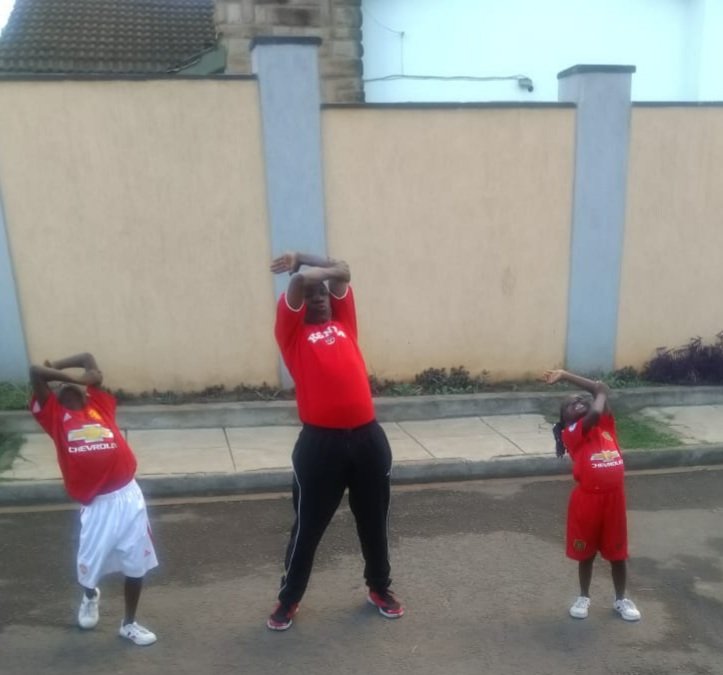 DrBKhalwale's tweet image. Asiye kubali kushindwa, siyo mshindani. Pleased to concede my loss of this race to my jogging partners this evening