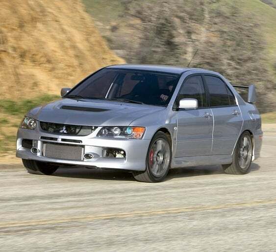 diariomotor's tweet photo. Que levante la mano todo aquel que echa de menos ver más coches así en el mercado: #Mitsubishi #Lancer #EVO (IX) 🤘🏻🤘🏻🤘🏻 https://t.co/qcE2PnmccQ https://t.co/ZNbwVKZNrZ