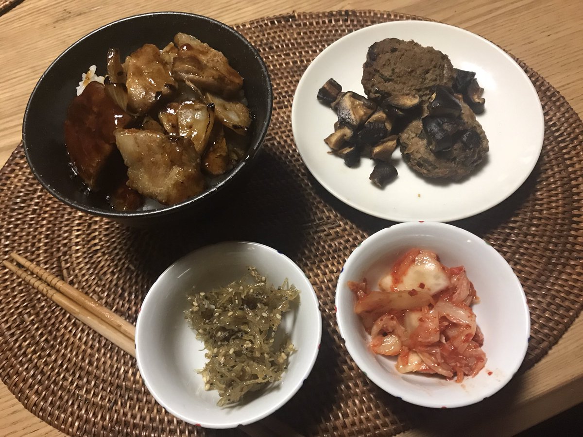 Botaマスです On Twitter 腹減りで目が覚めた 午前3時 さあ飯だ 1日ダラダラ生活で カロリー消費がゼロ なのに腹は減る Botaマスです