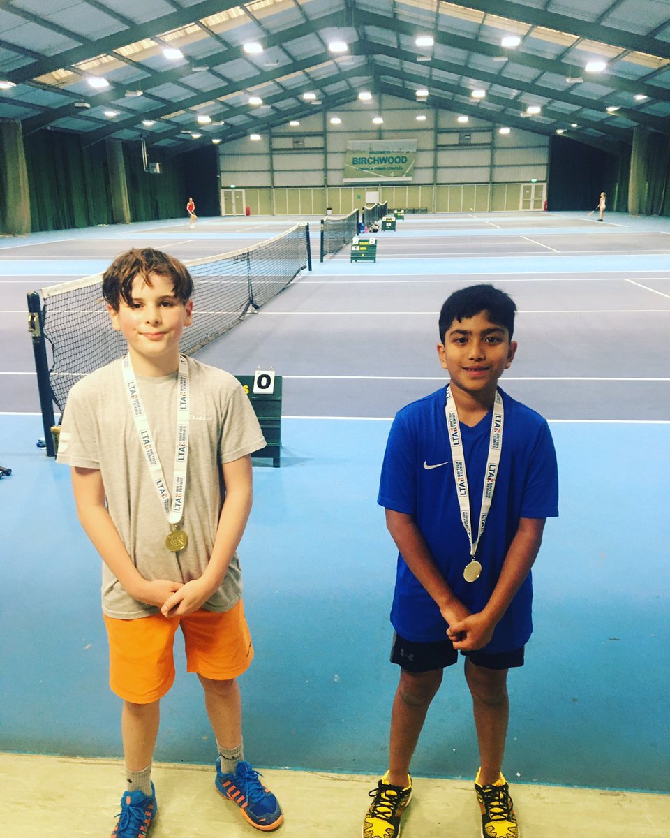 Stan wins 11U Grade 5 at Birchwood, on the eve of a new lockdown. Please write to your MP regarding the continuation of outdoor tennis activity. <a href="/BoltonTeam/">Bolton Arena Tennis Academy</a> @BoltonArena <a href="/TennisLancs/">Tennis Lancashire</a>