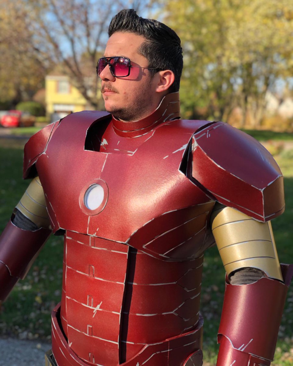 RocRon's tweet photo. Had a little more time than usual this year to make my Halloween costume ... may have gone overboard 🤷‍♂️ https://t.co/4tCSUeEpQI