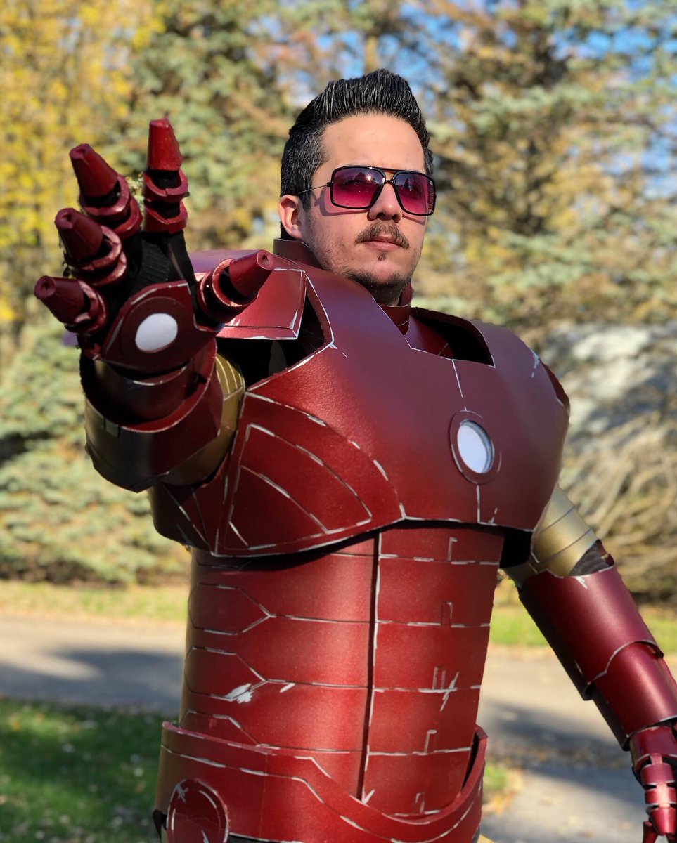 RocRon's tweet photo. Had a little more time than usual this year to make my Halloween costume ... may have gone overboard 🤷‍♂️ https://t.co/4tCSUeEpQI