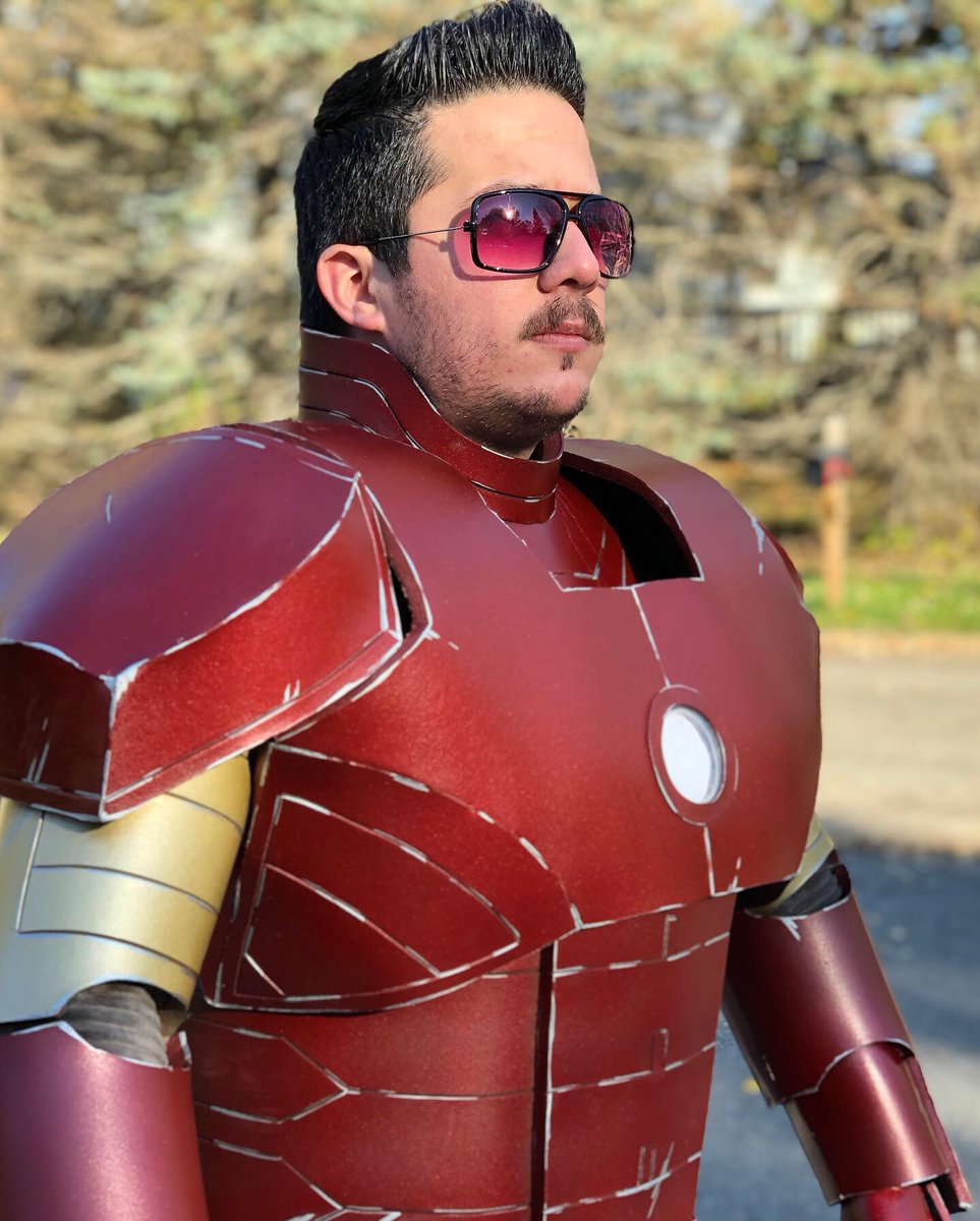 RocRon's tweet photo. Had a little more time than usual this year to make my Halloween costume ... may have gone overboard 🤷‍♂️ https://t.co/4tCSUeEpQI