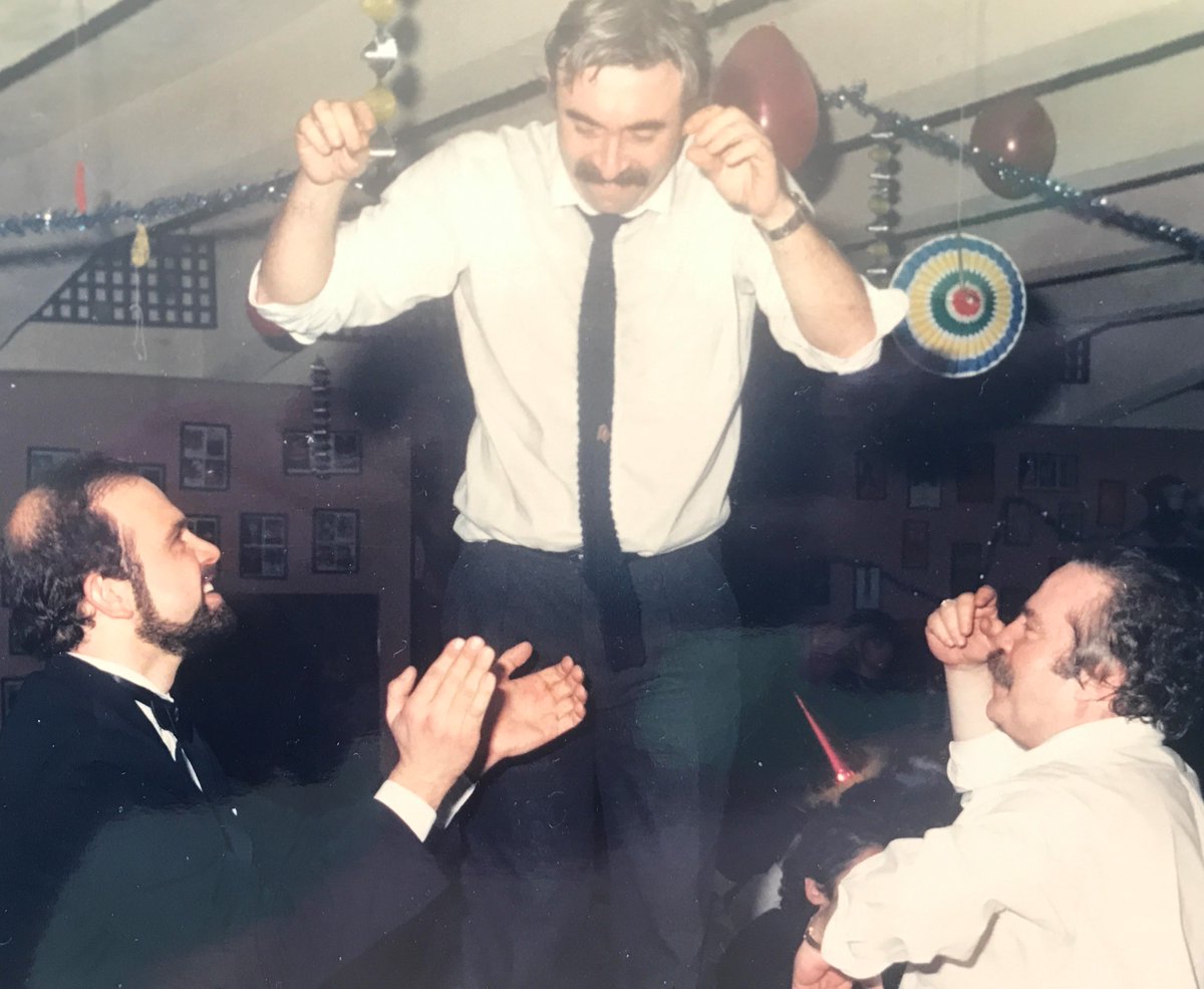 xfailadis's tweet photo. #Ankara,late '80s:When #Greek #music could personally &amp; professionally strengthen #diplomatic &amp; #journalistic #friendship of Greek #PublicDiplomacy w the government spokesman #Inal #Batu &amp; the prominent journalists-analysts,#Cengiz #Candar &amp; #Esen #Unur/#Hurriyet 
#Greece #Turkey https://t.co/T7vSshwcZp