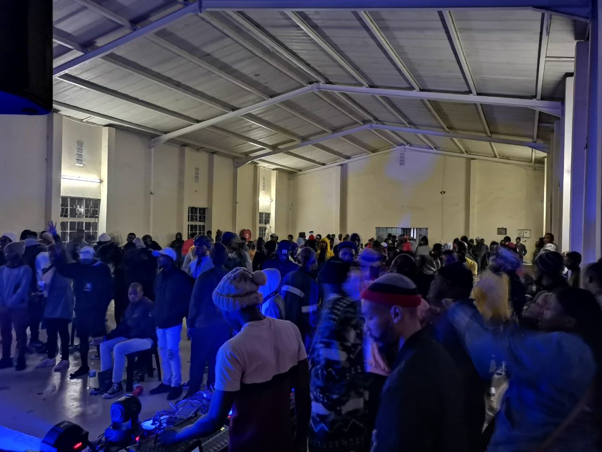 Twenty_MC's tweet photo. This how we spent our weekend, it was fxckin krazy!!
#BluePillXperience #PhalameezyEnt #ThendricEnt #DaDonBirthdayCelebration
@obmagik @MainEventRB @RodViyla https://t.co/MfiE42rFV2