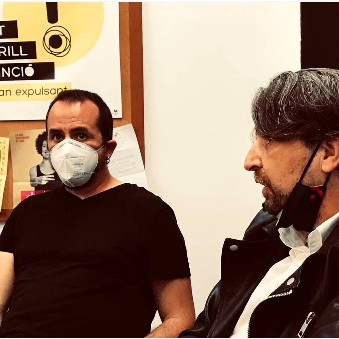 miguelenlared's tweet photo. El modelo de Herman &amp; Chomsky sobre sistema mediático y control informativo conserva su potencial pedagógico y apunta vías de progreso. De eso hablamos en Valencia, presentando libro sobre #ModeloDePropaganda en @AmicsDelCarme y @ubikcafe con Joan Pedro, @fsierracb y @cruztornay. https://t.co/HOV1NKap9m