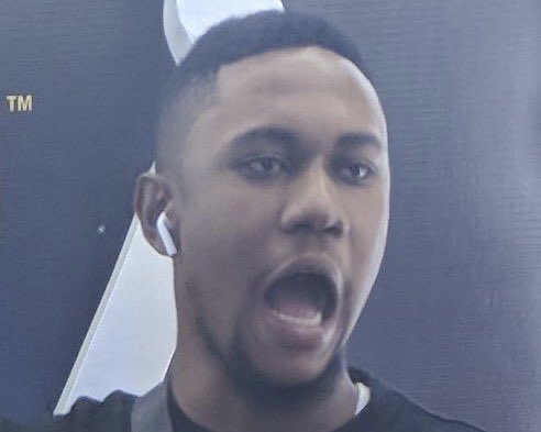 8.Popular shoe plug(DannyWalter) was also celebrating Rinu's birthday when he posted a picture of them.One guy(White wolf )from nowhere replied...."Rinu is too short" He thought he'll go unreplied,but Danny still replied him....."So is your sense of reasoning"