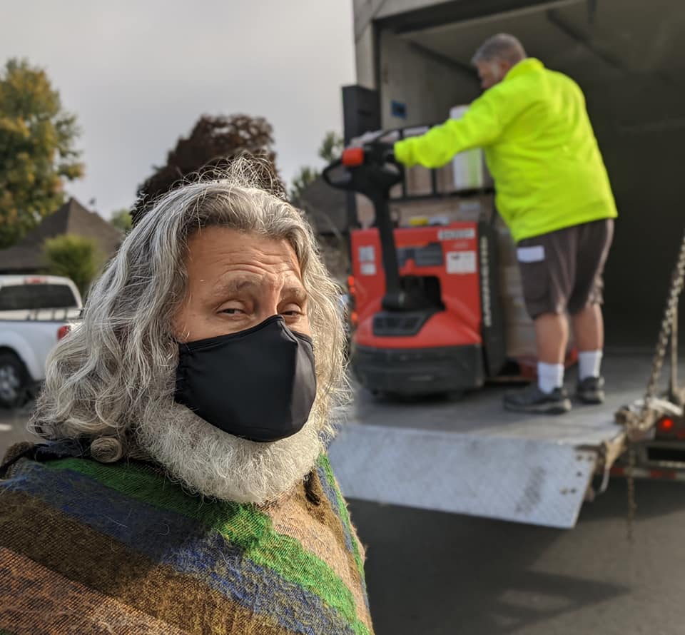dwirelessorg's tweet photo. @unitedpath_usa Thanks for the food, the volunteers, and the deliveries to needy people! It was gone in an hour. Made for a Happy Halloween on Hayden Island! https://t.co/5vcPprOccj