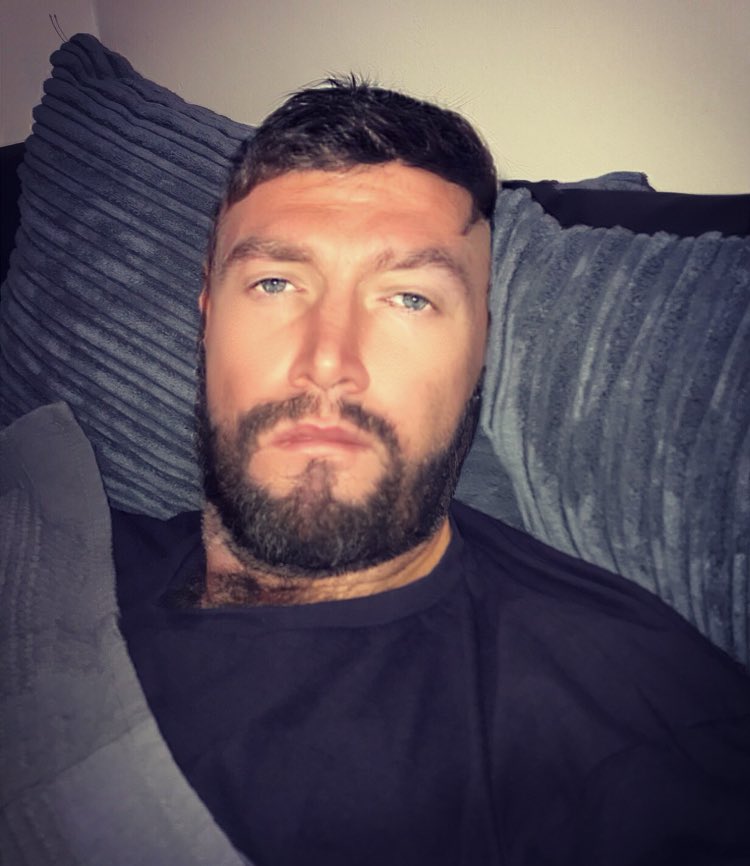 Bevlaaar's tweet photo. Completely and utterly monged out most of the day 🥴 #sunday #monged #chillday https://t.co/tJPVAbTi2y