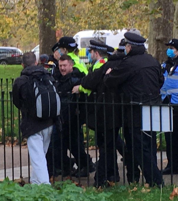 After a mere 15 minutes the Met kindly obliged, and did indeed ‘get him away’- in handcuffs!It wasn’t a violent arrest at all, despite Tommy’s complete meltdown- apparent tears and melodramatic fibs that the cops were ‘breaking his arm’...(photo  @uaf)