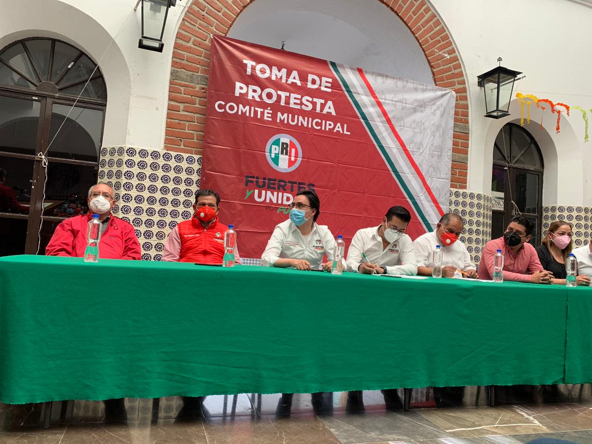 Hoy nuestro presidente <a href="/HumbertoFdezdLa/">Humberto Fernández de Lara Cajica</a> hizo toma de protesta de estructuras en el estado de la <a href="/Critica_PRI/">C.Critica_PRI</a> en compañía del líder nacional <a href="/GenaroMR_/">Genaro Morales</a>, el líder estatal <a href="/marcoruizcc/">Marco Ruiz Cuello</a> y nuestro presidente estatal del <a href="/PRIdePUEBLA/">CDE PRI Puebla</a> <a href="/NestorCamarillo/">Néstor Camarillo</a> 
#FuertesYUnidosPorPuebla