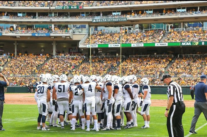 btbaldus's tweet photo. Extremely blessed and excited to receive an offer from Butler University. #beadawg @CoachMMcCarroll @CoachDHank @SalineFootball https://t.co/BPZxfdTzsZ