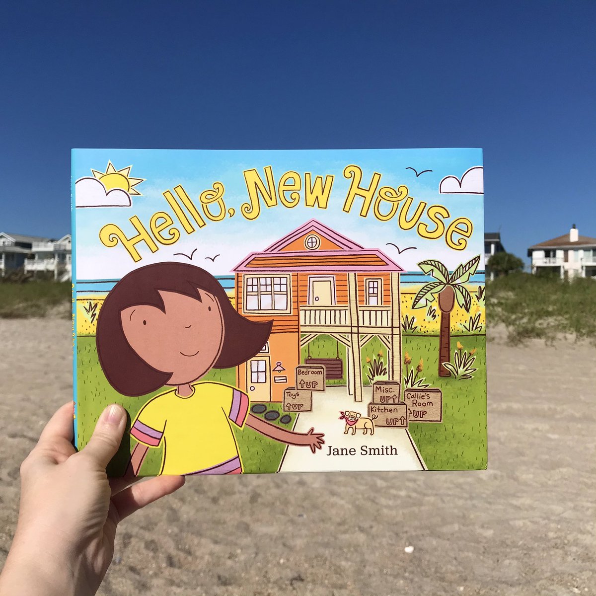 SuperJaneArtist's tweet photo. Itβs the one month anniversary of the release of #HelloNewHouse!Hooray! πππ@AlbertWhitman @AWcreativedesk #picturebook #childrensbook #newhouse #moving #change #new #kidlit #newbook #coastalliving #kidlitart #kidlitauthor #kidlitillustrator #dealingwithchange #stayhomeandread https://t.co/gU1D21a32J