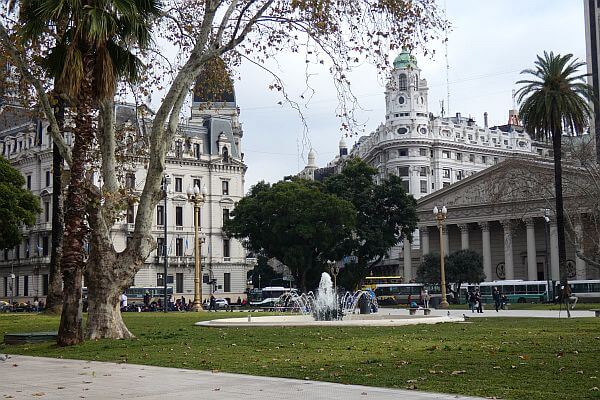 I'm hearing Argentina will open back up in January for high season at least. Here's what it costs to live there.  cheapestdestinationsblog.com/2019/10/20/wha…