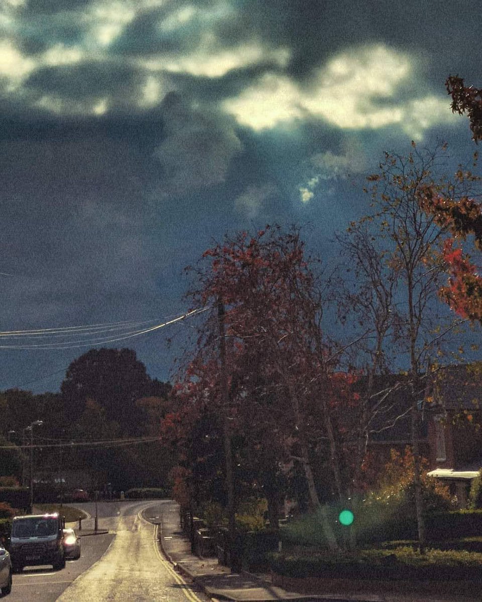 BenJieStills's tweet photo. Why am I ashamed to look the way I do? All 'cause an escape to me was just a sharpener to you.
Lyrics from Sharpener
By Cavetown 💛
#photography #autumnvibes🍁 #cavetownlyrics #cavetown #lyricscaption #lyrics #autumncolors #atmospheric #aesthetic #autumnaesthetic #autumnleaves https://t.co/vMgg56kuV1