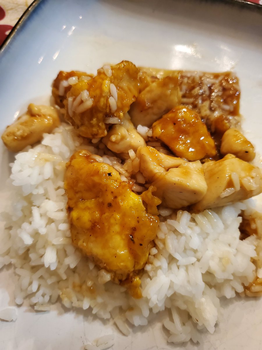 DanielleSidock's tweet photo. Working on expanding my kitchen skills within my #dietary restrictions now that I am home more! #lowfodmap Orange Chicken! #sibosafe #glutenfree #DairyFree #sundayfunday #sundayvibes https://t.co/mcTuqNrCoZ