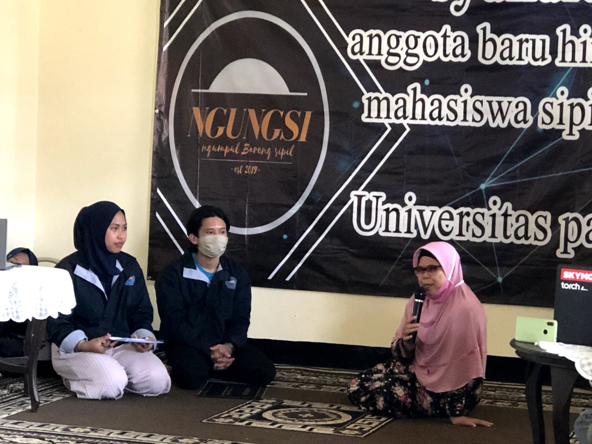Jum'at, 30 Oktober 2020
Telah terlaksana acara syukuran anggota baru Himpunan Mahasiswa Sipil 2019 dengan tema "Ngungsi" (Ngumpul &amp; berbagi bersama sipil), di panti asuhan Raksa Putra Bogor.
Semoga generasi baru mampu membangun HMS lebih baik lagi.