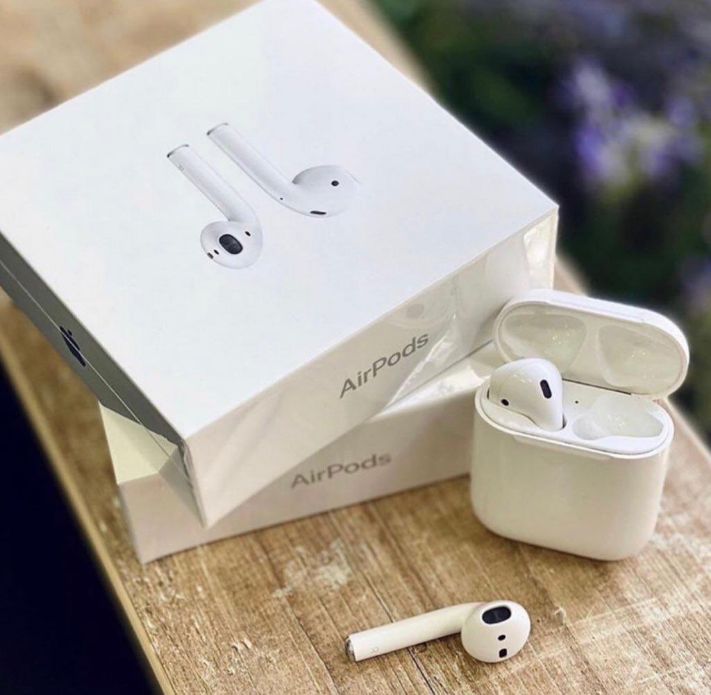 @gyaigyimii @sophiedd_ent @kesty_tetteh @Nanaqueci3 @Mr_Deliveri @gyagyimeee @NicholasQuayso5 @sesiselorm I sell Airpods