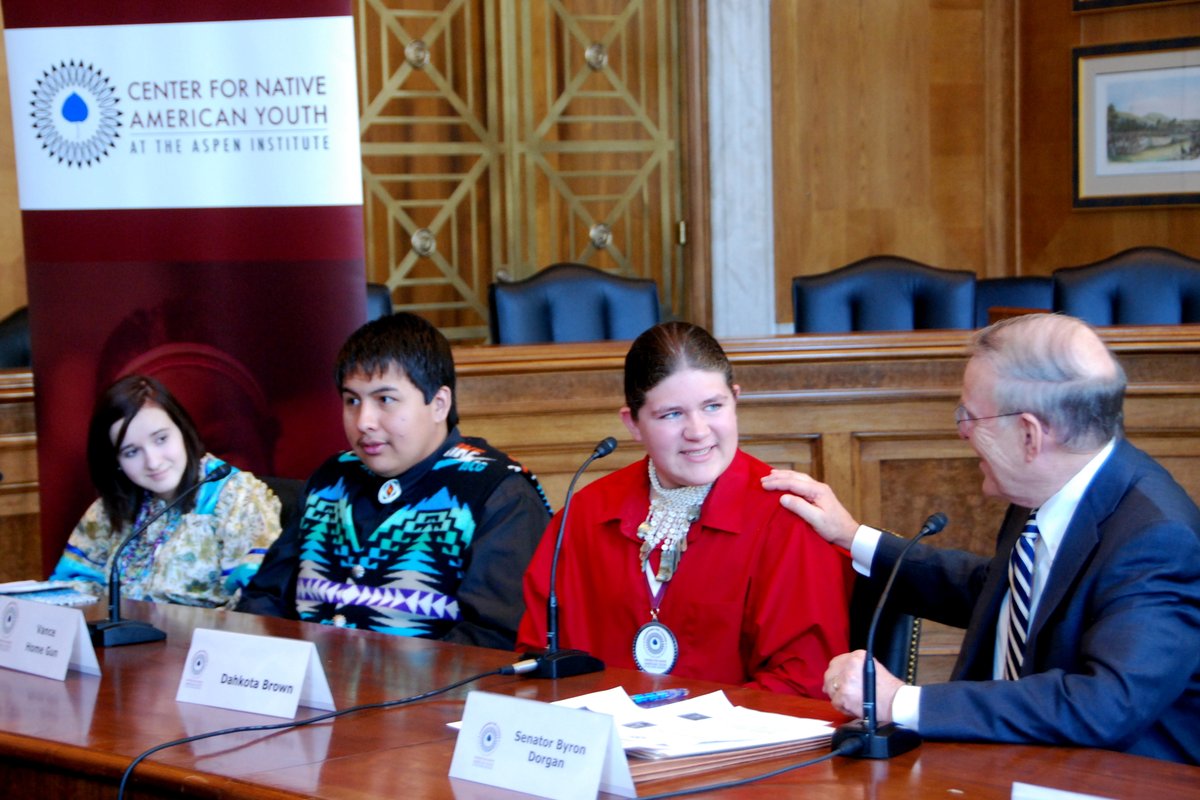 HAPPY NATIVE AMERICAN HERITAGE MONTH!In celebration, here is a thread of my favorite all-time photographs I've taken as a journalist and photographer. #HappyNativeAmericanHeritageMonth #NativeAmericanHeritageMonth  #Thread  #PhotoThreadPhotos by yours truly,  @VinceSchilling