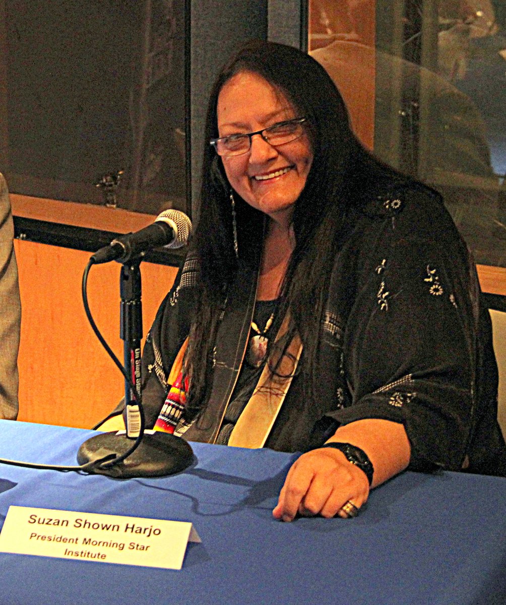 HAPPY NATIVE AMERICAN HERITAGE MONTH!In celebration, here is a thread of my favorite all-time photographs I've taken as a journalist and photographer. #HappyNativeAmericanHeritageMonth #NativeAmericanHeritageMonth  #Thread  @SuzanHarjo Photos by yours truly,  @VinceSchilling