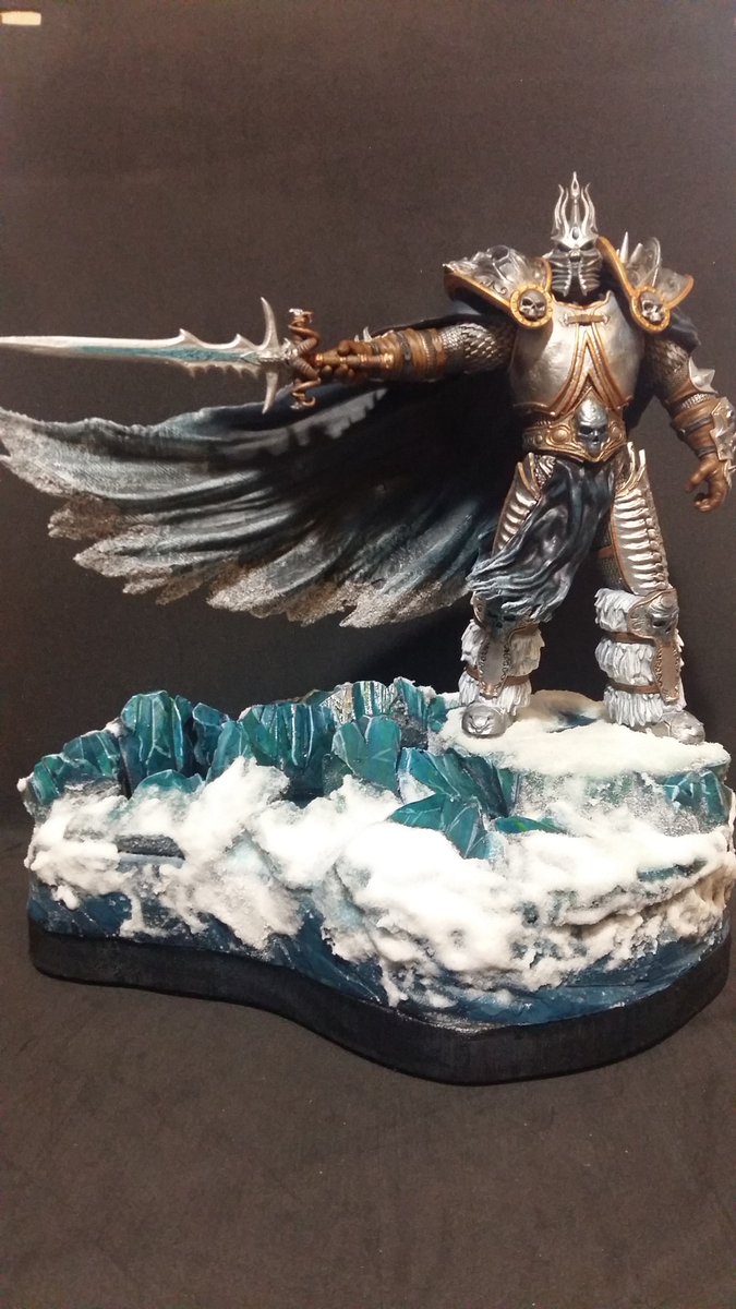 GoblinWorksP's tweet photo. Lich King World of Warcraft. 
J'ai pris énormément de plaisir à travailler sur ce projet.
Encore de l'expérience en plus et il faut savoir reconnaître que celle-ci n'est pas parfaite, j'ai encore beaucoup à apprendre clairement.
#WOW #worldofwarcraft #figure https://t.co/8lmMvm6iSd