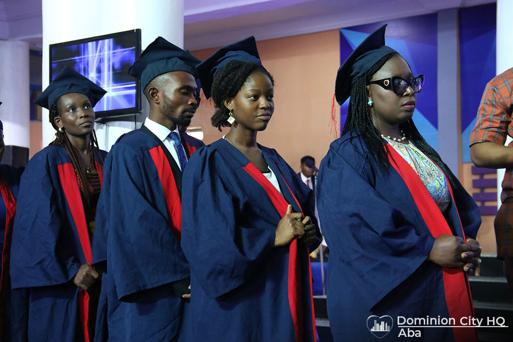 dominioncityaba's tweet photo. Congratulations to the New set of Leaders in Aba!
#DLIGraduatuon
#DCAba
#DominionCity https://t.co/cAb4V6GxfT