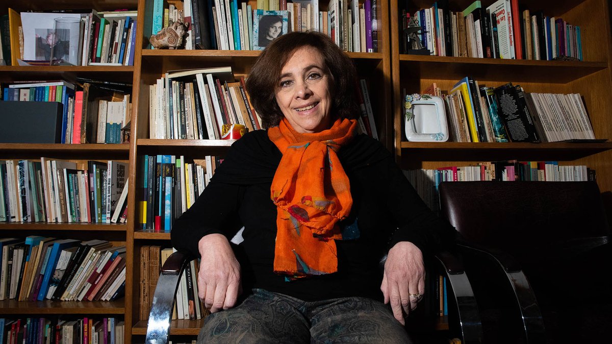 D_Conocimiento's tweet photo. #LibrosSI 📚I Gracias #AnaMariaShua por sugerirnos libros! Nos recomendó “Los suicidas del fin del mundo” de #LeilaGuerriero. De paso, nos adelantó que está escribiendo biografías para chicos de primaria.
https://t.co/FSAf5a0MRK https://t.co/CPQESPdGWI