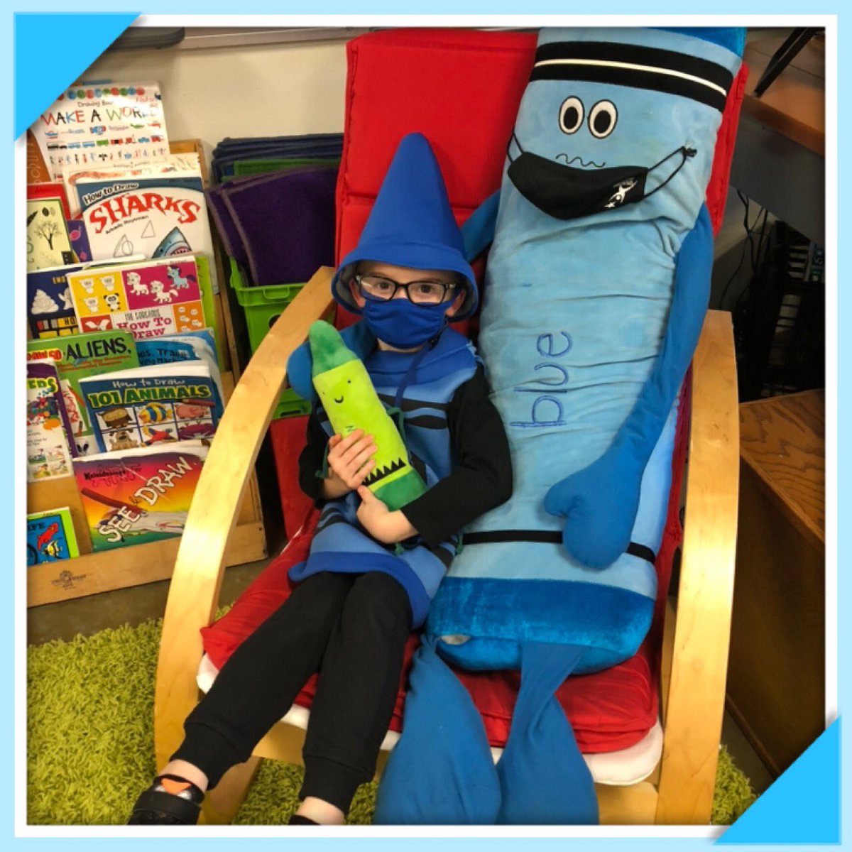 MsNahonsArtRoom's tweet photo. Bob the Blue Crayon was super excited to have a fellow little blue crayon to hang out with on Costume Day! Toooo cute this one is!!!
.
.
.
#redribbonweek
#crayola
#creativityeveryday #arteducationmatters #artclass #hickoryhillselementary #iteachmo #spsk5art #officialSPS https://t.co/zpjzdsiYkr