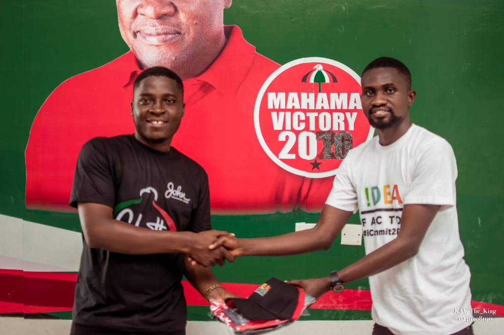 IFactor_Global's tweet photo. We were warmly received at the @OfficialNDCGh headquarters by @edemagbana. Next stop is the @NPP_GH headquarters. 

See you on 14th November, 2020 for the largest National Youth Peace Walk. #ICommit2Peace https://t.co/Qijb1Z3n3B