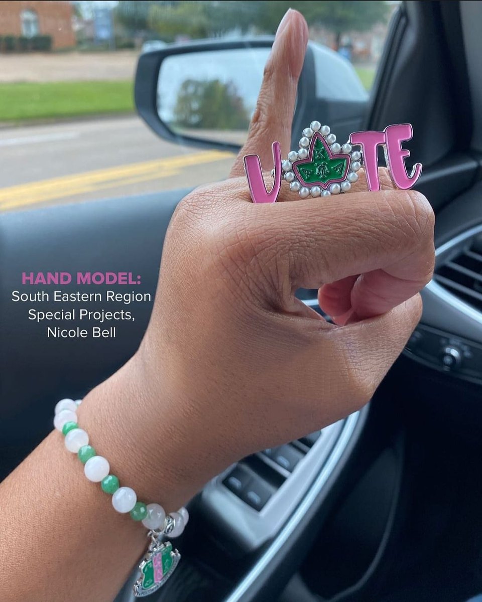 OmicronGammaAKA's tweet photo. Love this picture from our Soror Nicole Bell in the South Eastern Region! Don't forget to #VOTE like your life depends on it!
#2020Election
#WhenWeAllVote
#AKASouthEastern
#AKA1908
#WeAreSouthCentral
#OmicronGamma #UHDAKAs
#UHDGreekLife #UHD
#AKAUG #AKAUAC https://t.co/wP46bRMI8P