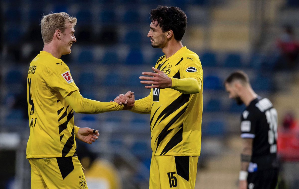 Bielefeld 0-2 Dortmund:Even without Håland, this game was one way traffic for BVB.Hummels opened the scoring with his chest and doubled it with a power header.However a hamstring injury puts his involvement in Der Klassiker in jeopardy. Dortmund have 5 clean sheets in 6 #DSCBVB
