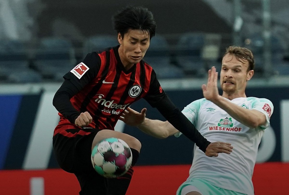 Frankfurt 1-1 Bremen:Frankfurt were better for most of this game. Spurned chances and Kamada had a goal ruled out by VAR.Sargent scored his 1st this season for Bremen against the run of play. Barkok's intro energized Frankfurt who 1-1ed through Silva.Good result for SVW #SGESVW
