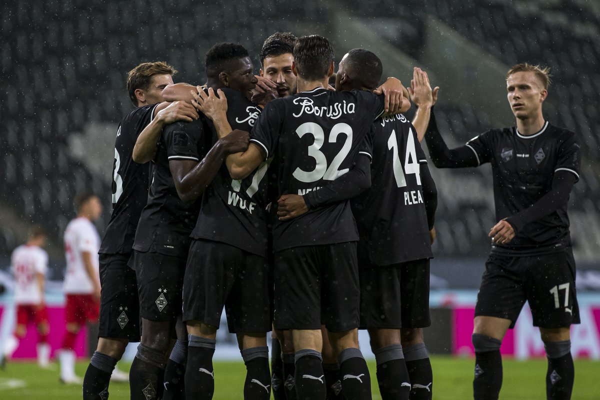 Gladbach 1-0 Leipzig:2 teams coming off disappointing UCL results.The game was cagy at the start.Leipzig are less of a counter attacking side as they were last season.Gladbach ratted away and eventually led 1-0 through former Leipzig man Wolf. A flat display from RBL. #BMGRBL