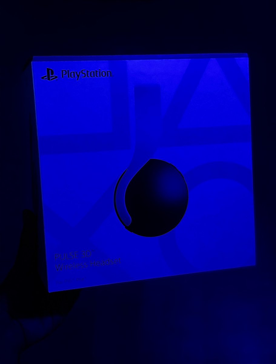 WalkingSaint's tweet photo. Look what just came in! Shout out to @ChitoGaminYT on this one 🤝Unboxing video will be posted tomorrow.
#PS5 #PS5Accessory #Pulse3D https://t.co/wCDJ9QotXI