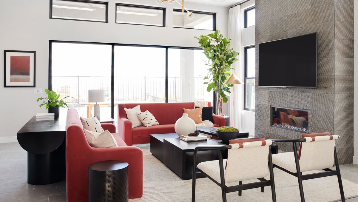 Bobby Berk of Netflix's Queer Eye shares his best decorating advice today on the blog ⚡️

📸: <a href="/bobbyberk/">Bobby</a> 

bit.ly/3jJHAAg