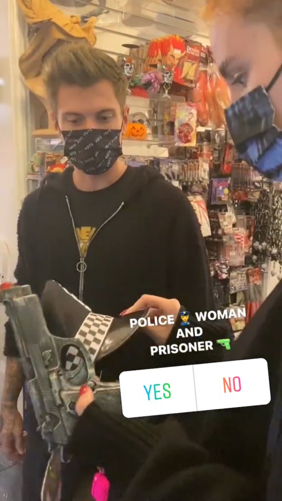 —Vía historias de IG—

<a href="/LittleBirdf/">Sora Jung Sykes</a> 🧡🎃