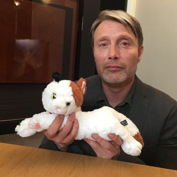 mads mikkelsen being.. mads mikkelsen: a thread