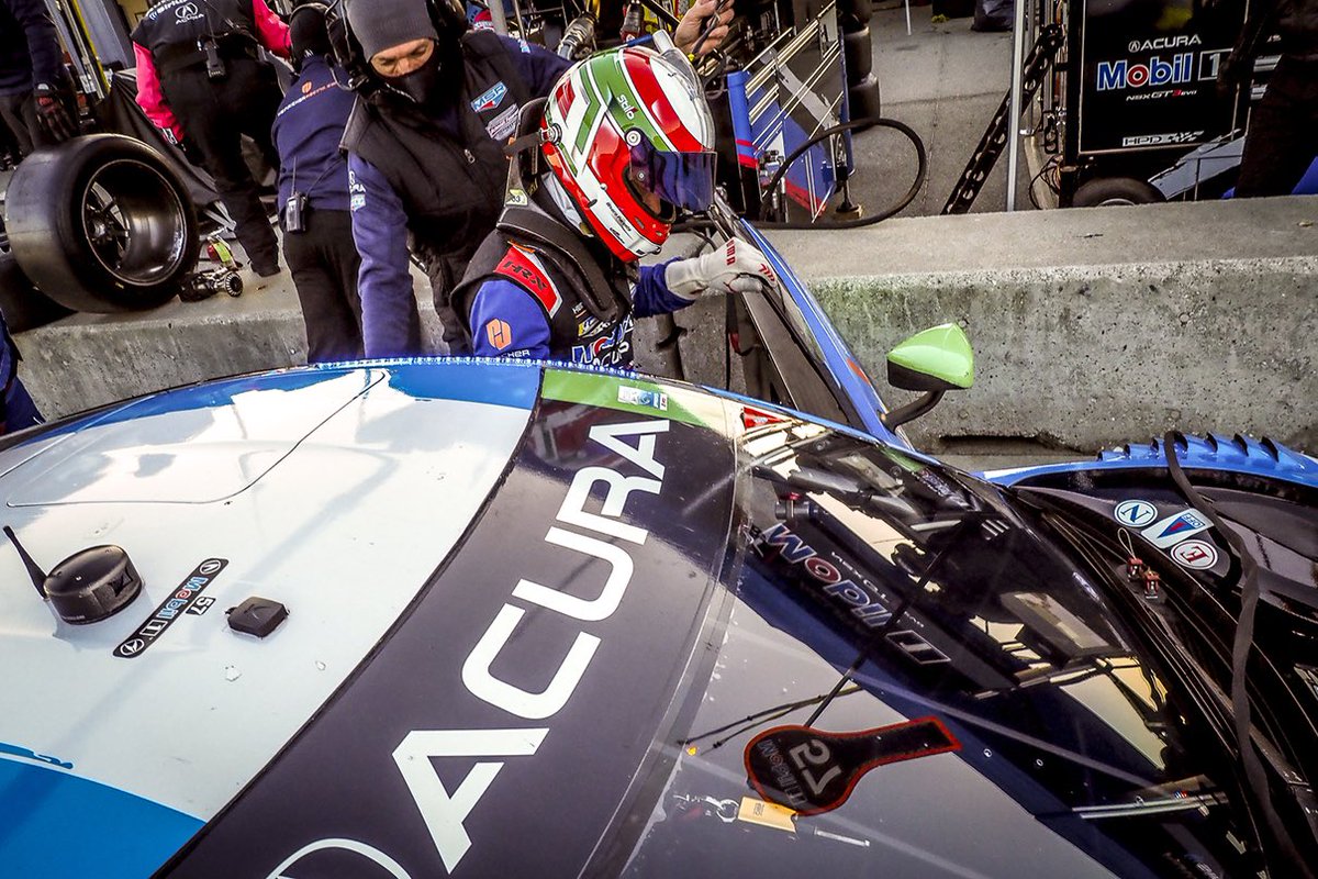 HeinricherRaces's tweet photo. Misha pits on lap 31 in P3. Álvaro takes over and the crew does a great job to keep us on third.
🔸
@exxonmobil #racing #motorsport #imsaracing #acura #acuransx #mobil1 #rollingreens #hondahpd #womeninmotorsport https://t.co/V3EhAA0OZF