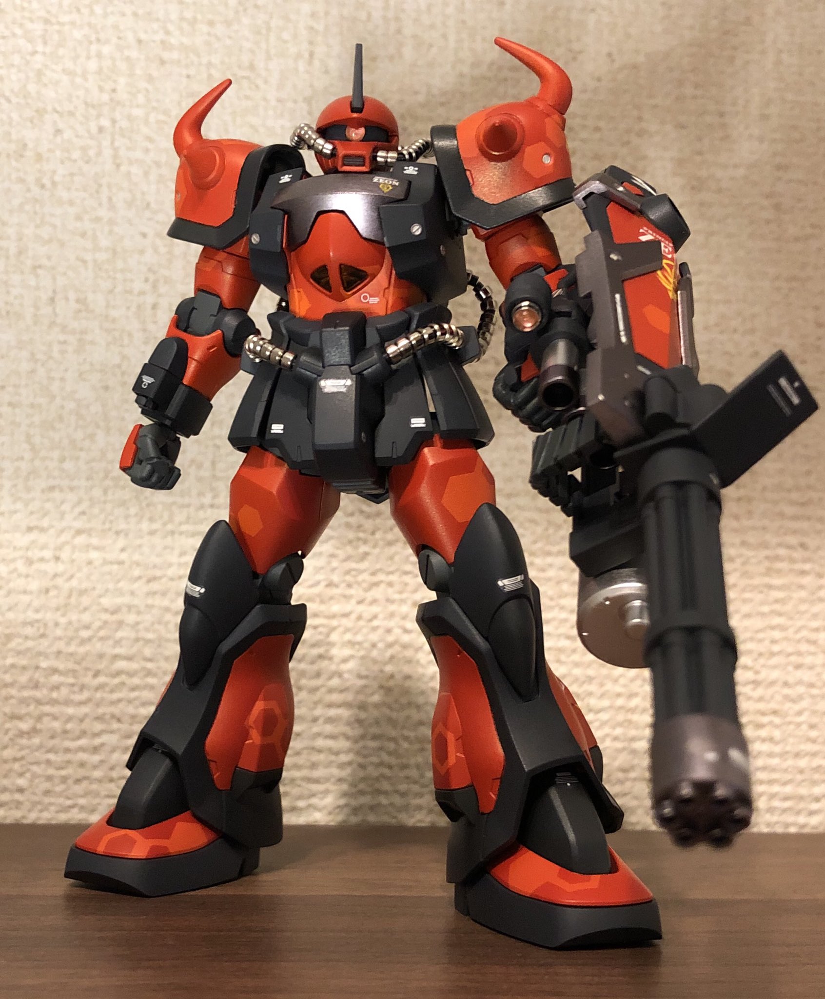 ガンプラ 赤いガンダム ガンダムEX グフカスタム スパルタン