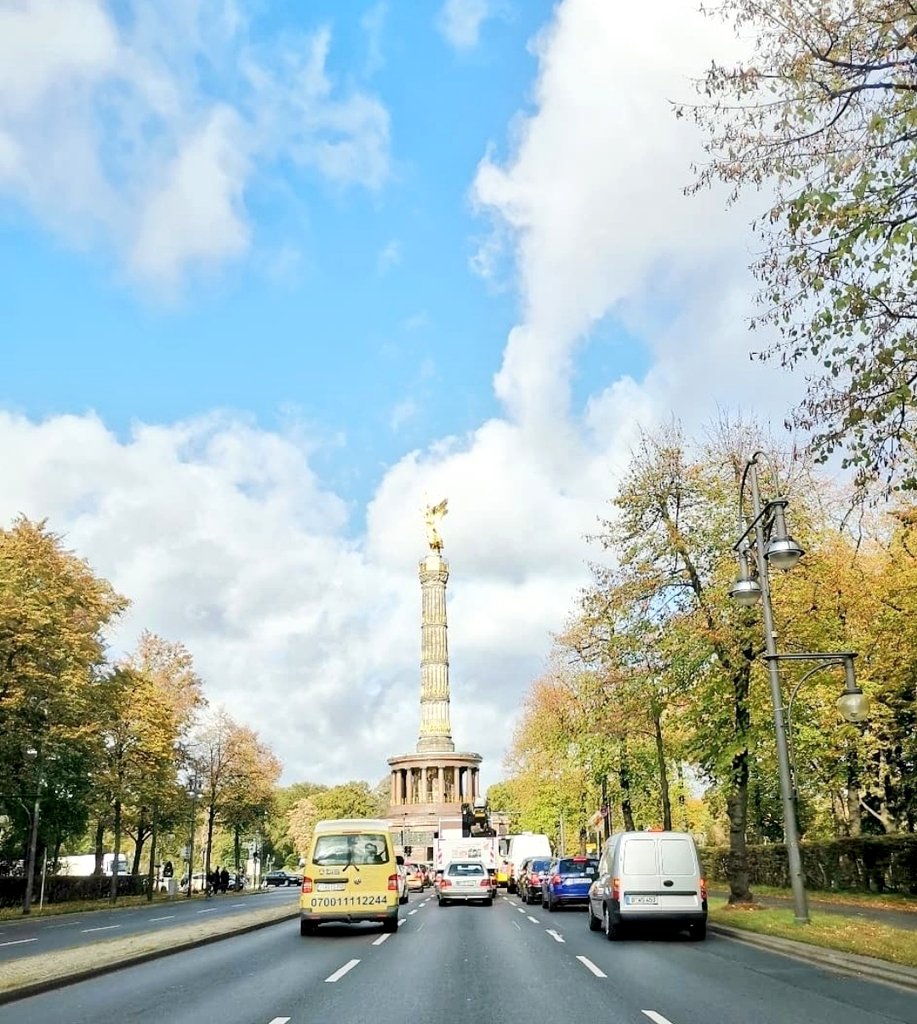 King_LOT's tweet photo. #Notnutnovember #NoShaveNovember #VictoryColumn #Berlin
Ich bin ein Berliner 😁 https://t.co/n1NF53o5jf