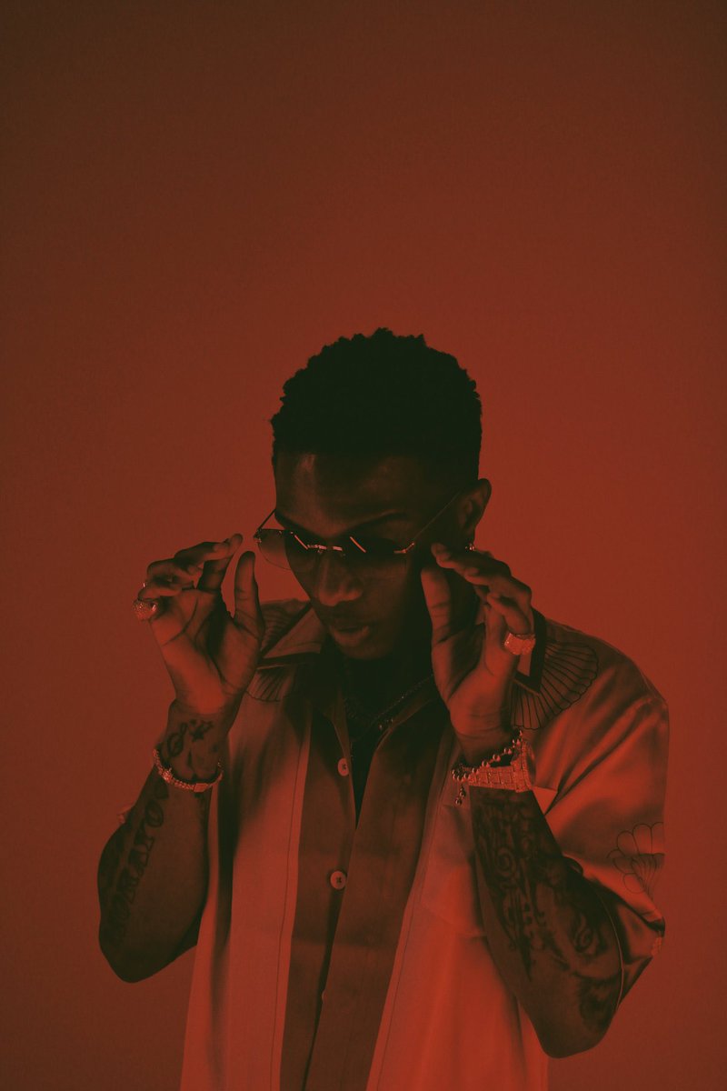 OfficiallyRemi's tweet photo. Wizkid said big shout out to his fans 🥀🥀
Wizkid said big shout out to Wizkid fc ❣️❣️
Wizkid said big shout out to everyone supporting him🍾🍾
and he promise to keep on making gud music 💗💗
#TRAparty #MadeinLagos https://t.co/JHxnLf56Ck