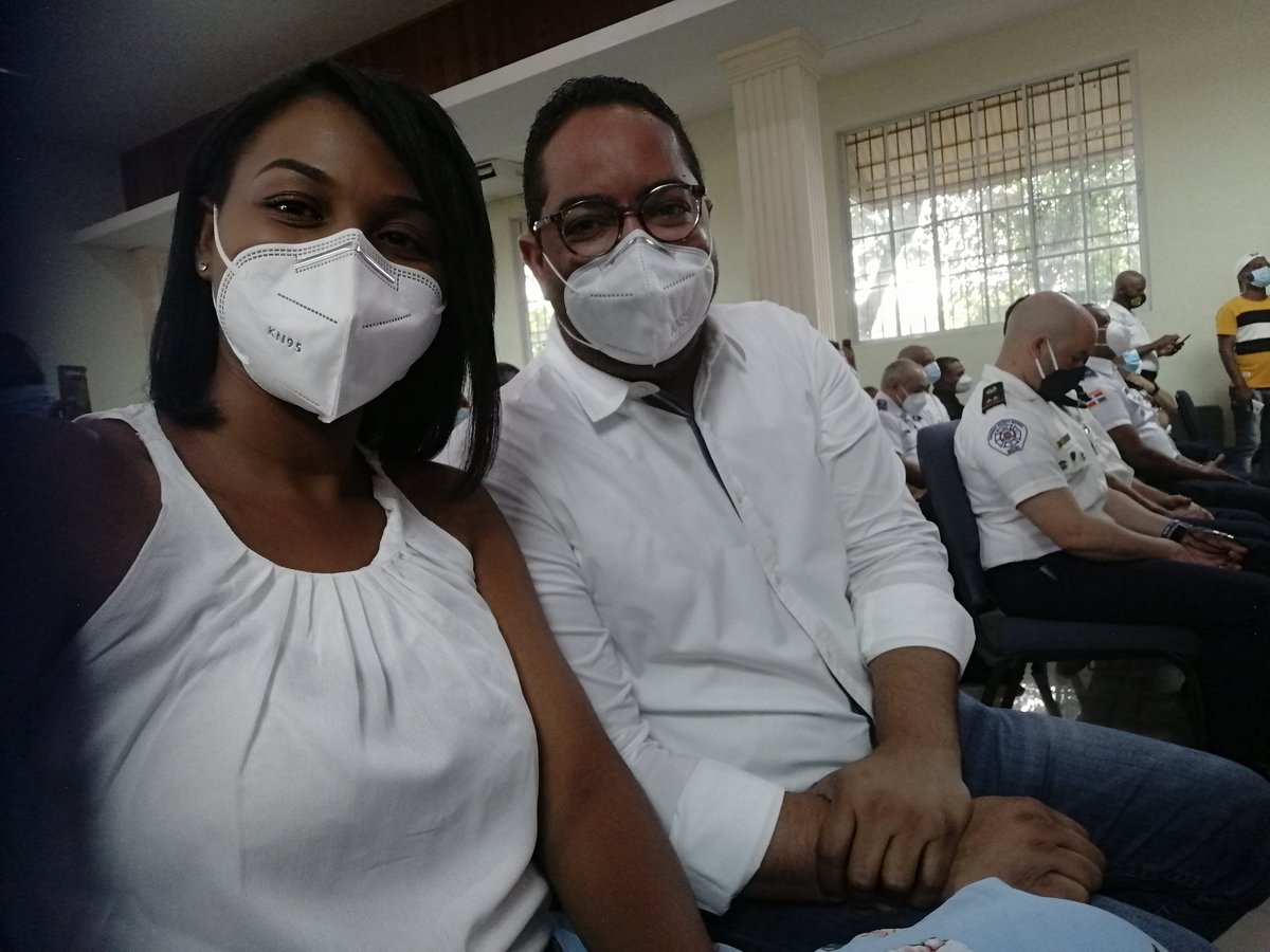 BennyMetz's tweet photo. Nuestros #BomberosDeSanCristobal @CBSCRD002 celebraron su 80 aniversario, felicito a todos los miembros que sacrifican su vida y que con disciplina mantienen en alto su vocación.
#BomberosSC #80años #SanCristóbal #RepublicaDominicana https://t.co/PQkaL7yFUW