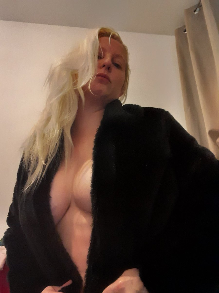 onlyfans.com/tinkerbellmagic come join my only fans ,pleasure #nude#nude vidios #foot fetish #pay to see me play 😜