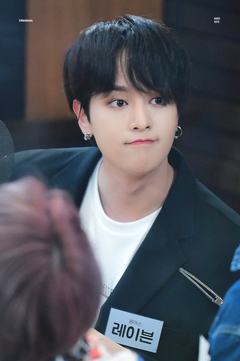 oneuspictures's tweet photo. 200130
#ONEUS #원어스 #RAVN #레이 

©lominous_rv https://t.co/Cq3v4Aj0Bs